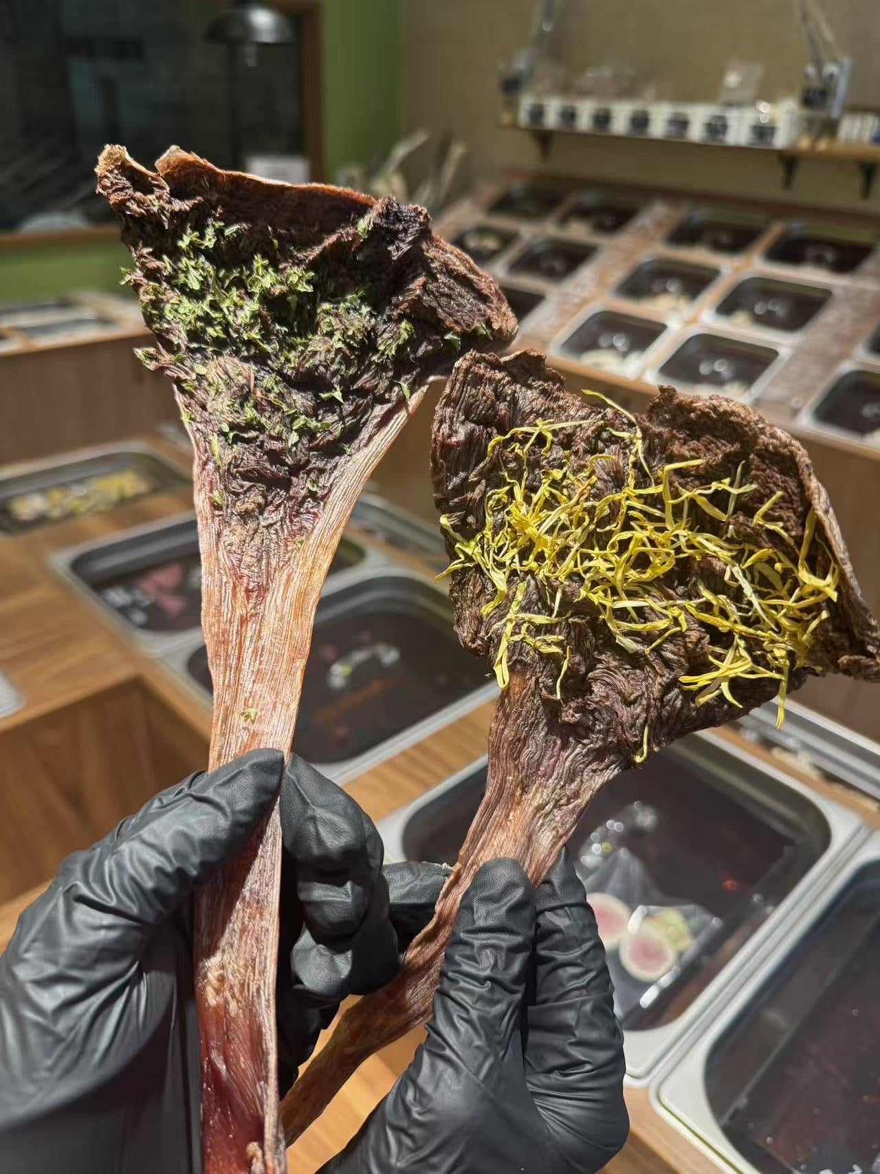 Parsley/ Golden Chrysanthemum Ostrich Tendon